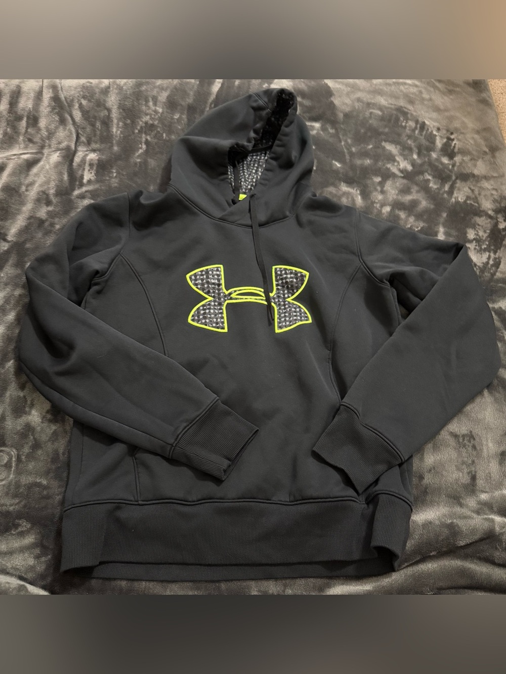 Under Armour Men’s Black Crewneck Hoodie with Neon Yellow Logo